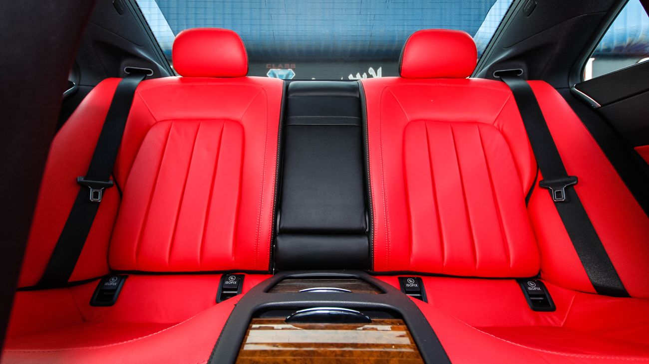 مستعملة مرسيدس بنز CLS 550 CLS 63 KIT 2012 للبيع في دبي - 74331