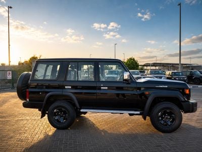 Toyota Land Cruiser 76
