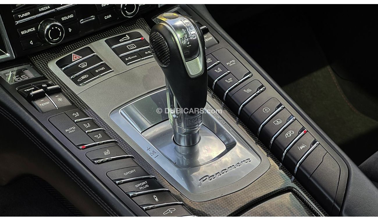 Porsche Panamera 4.8L V8 GCC Specs Full Service History