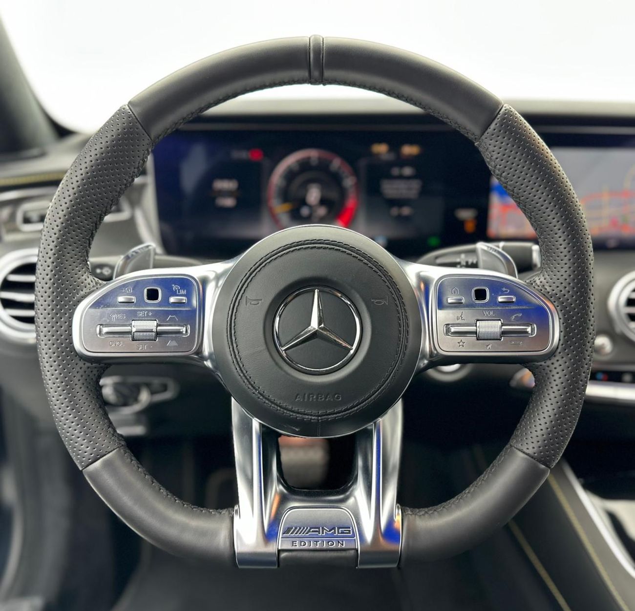 Mercedes-Benz S 63 AMG Std 4.0L (604 HP) 2018 Mercedes-Benz S63 AMG, Yellow Night Edition, Mercedes FSH,