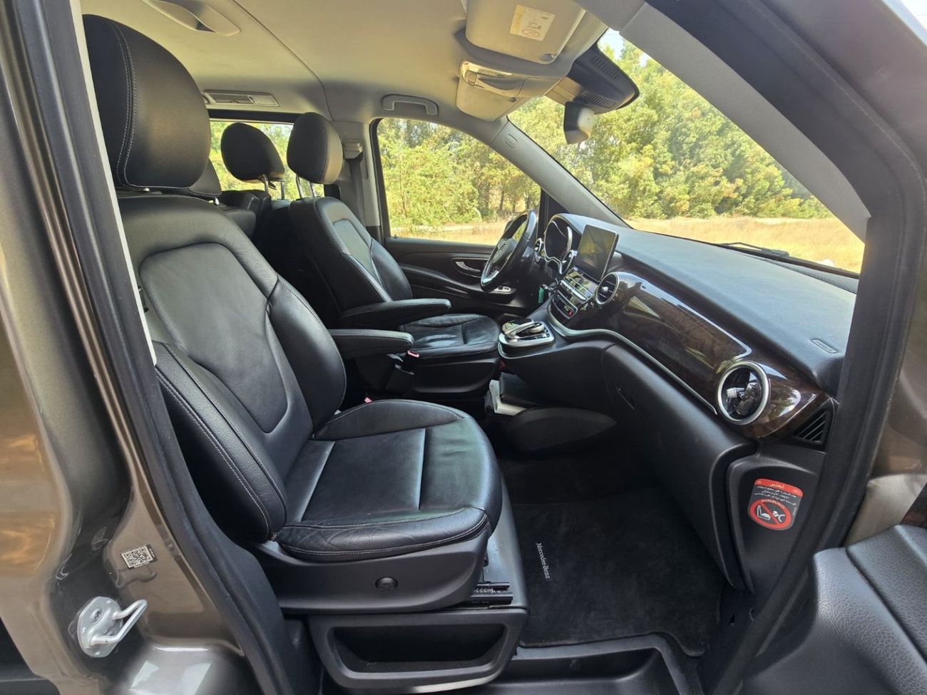 Mercedes-Benz V 250 Std 2.1L MERCEDES V-250 2017 GCC FULL OPITION // PERFECT CONDITION