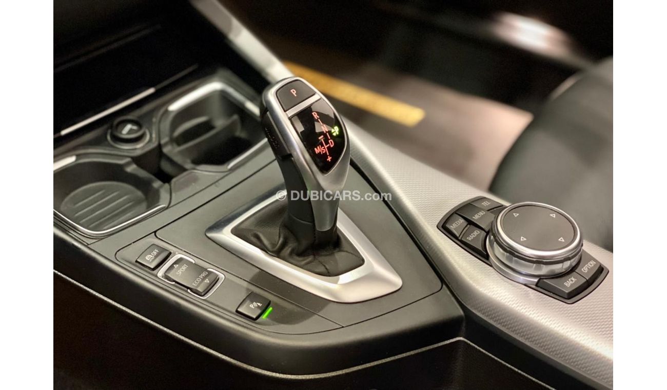 BMW M235i 2016 BMW M235i Coupe ,Dealer Warranty, Full Service History, Low KM, GCC