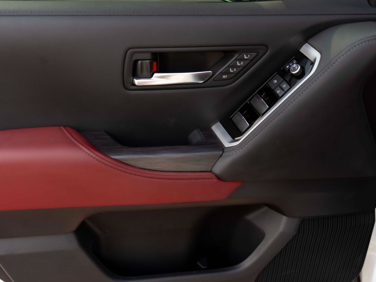 Toyota Land Cruiser GR-S 3.3L