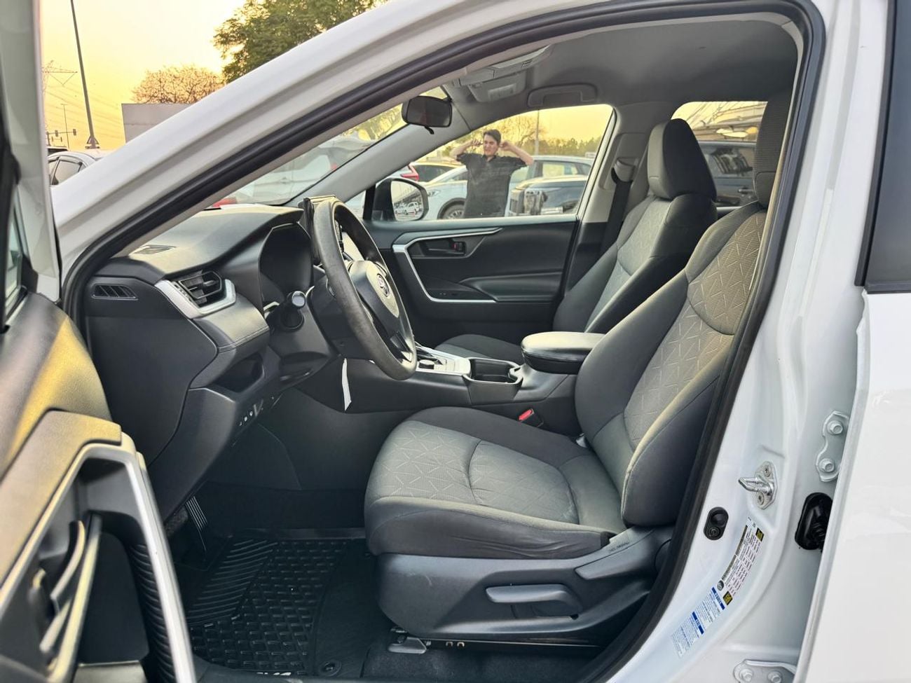 Toyota RAV4 LE