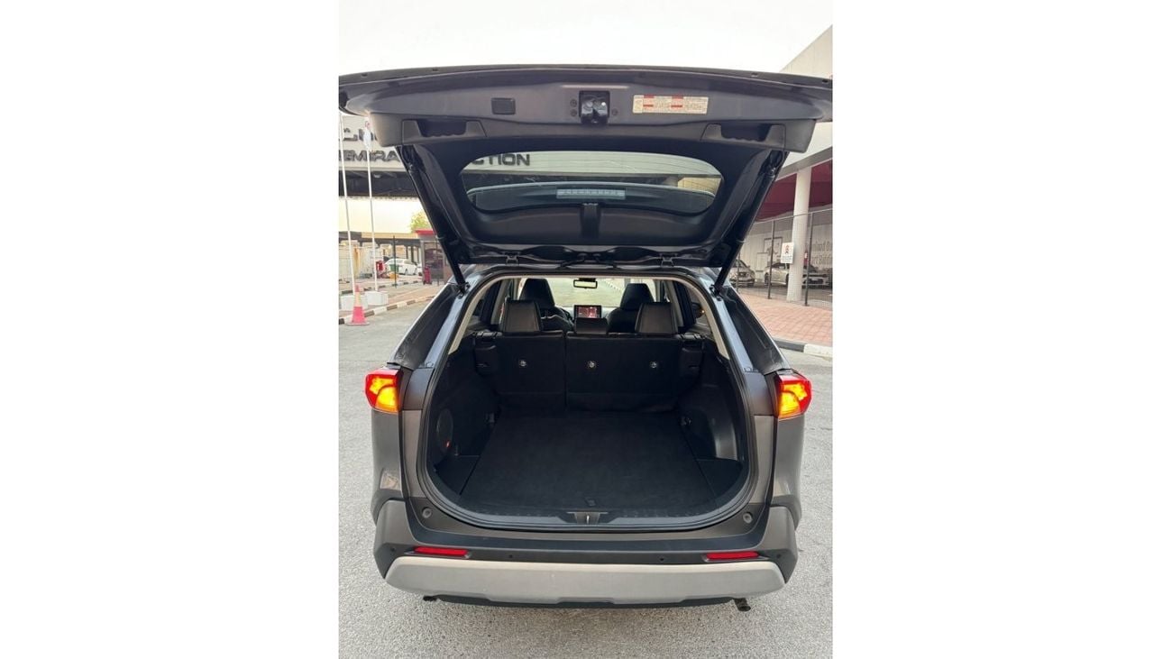 تويوتا راف ٤ 2019 LIMITED AWD SUNROOF UAE PASS