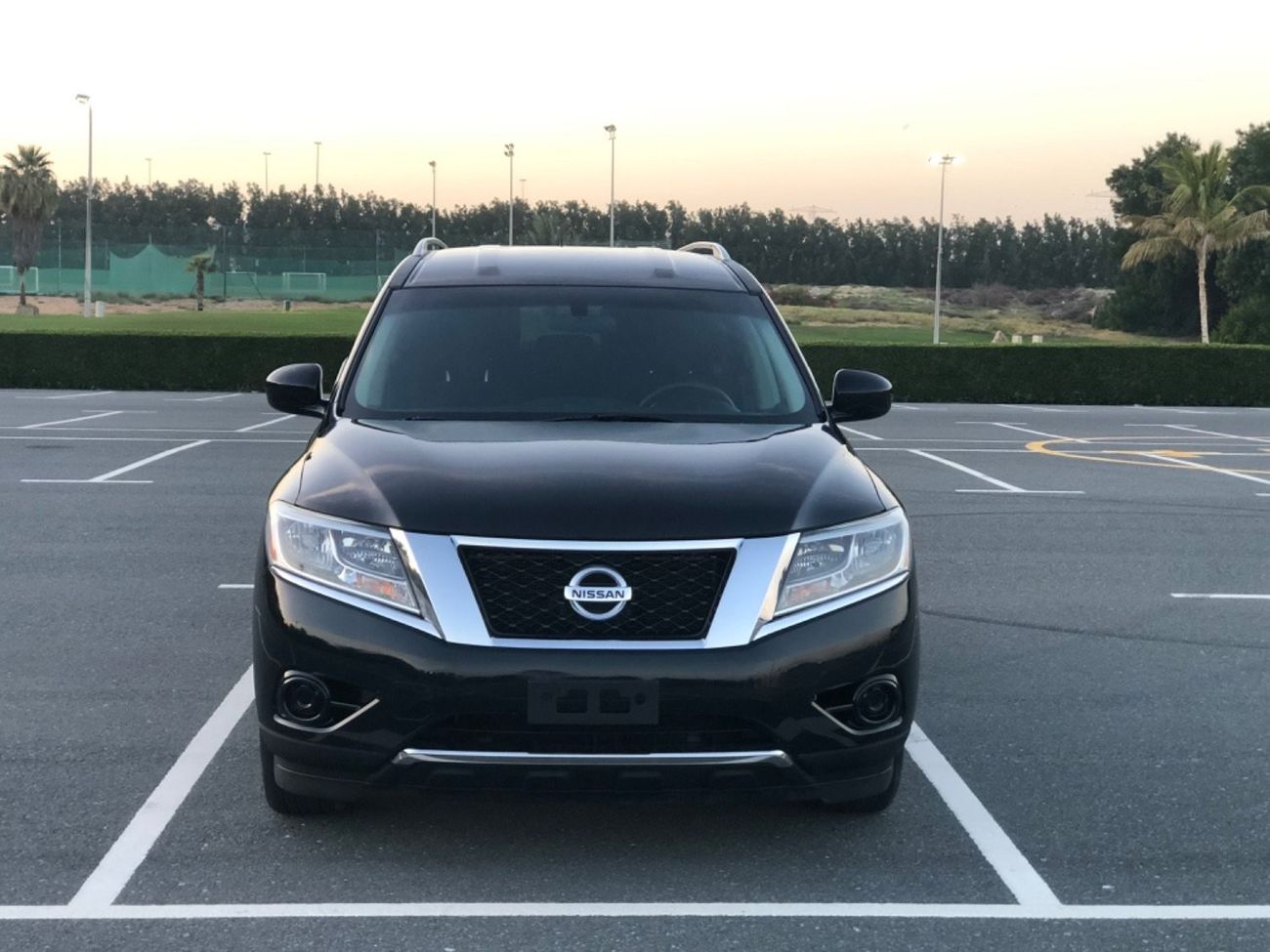 Nissan Pathfinder MODEL 2016 CAR PERFECT CONDITION INSIDE AND OUTSIDE NO ANY MECHANICAL ISSUES FULL