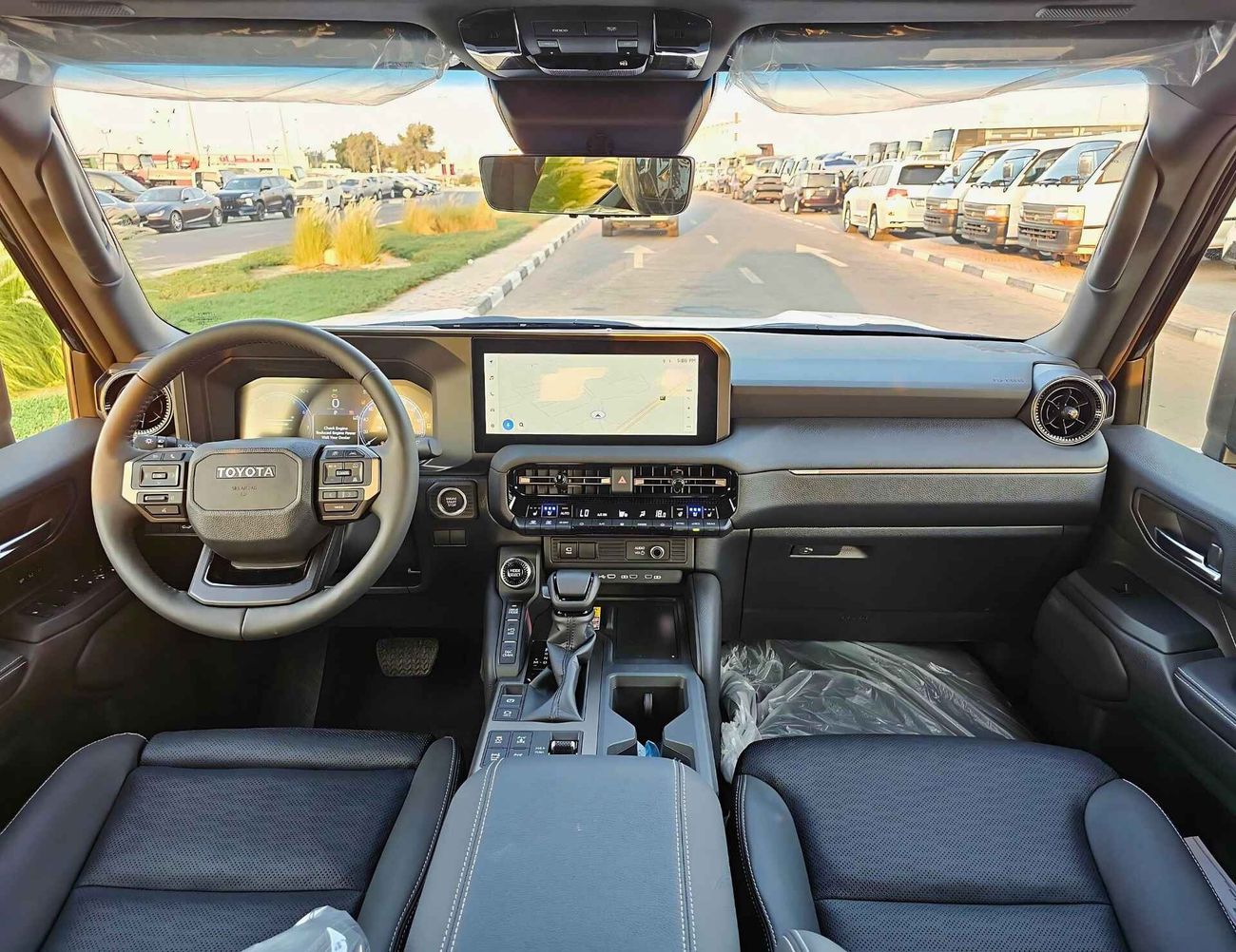 تويوتا برادو ADVENTURE TURBO / 2.4L V4 PETROL / HEADUP DISPLAY / RADAR / POWER SEAT / SUNROOF / CODE#68087