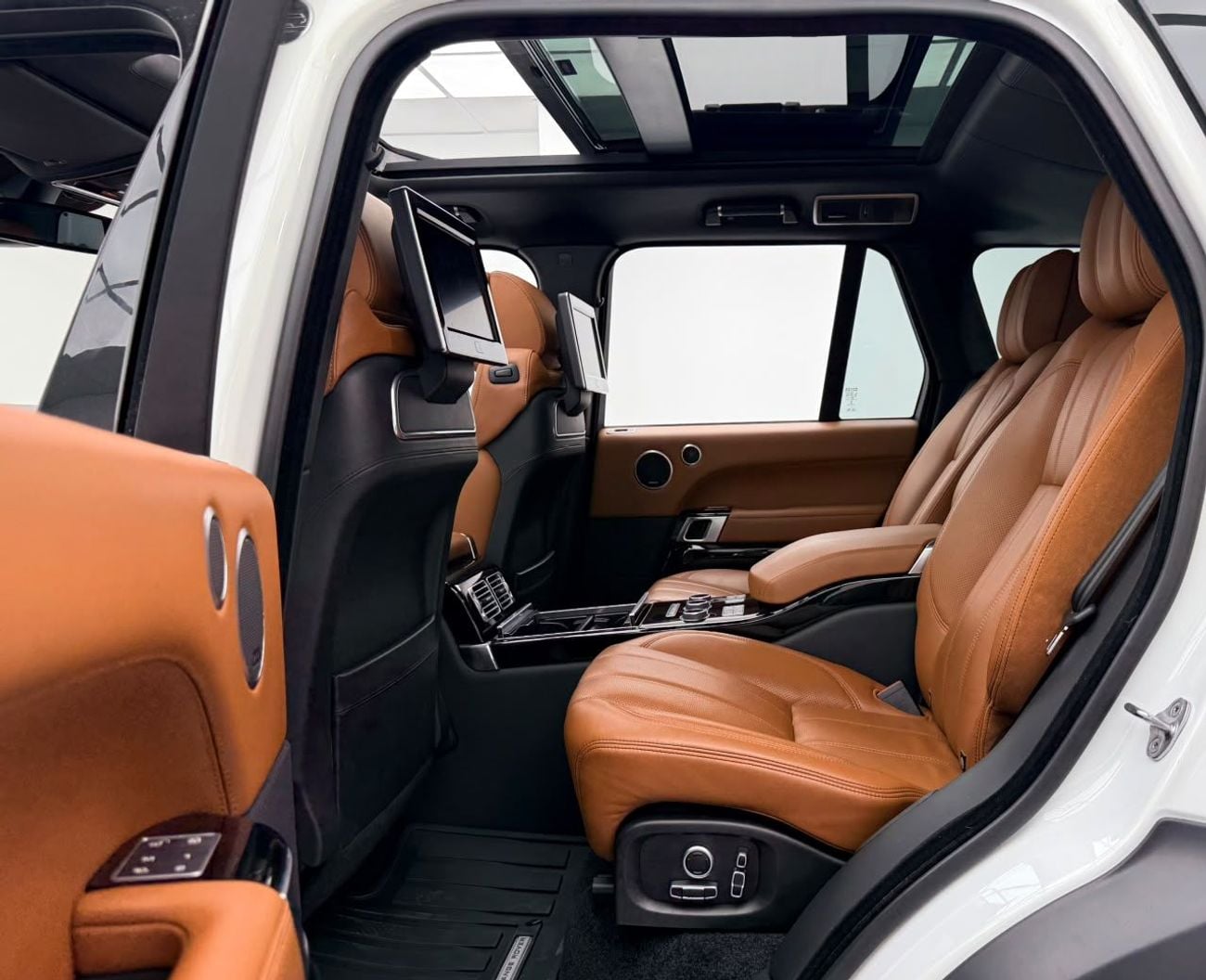 Land Rover Range Rover AUTOBIOGRAPHY 2016 Range Rover Vogue Autobiography, Full Service History, Fully Loaded, Excellent Condition, GCC