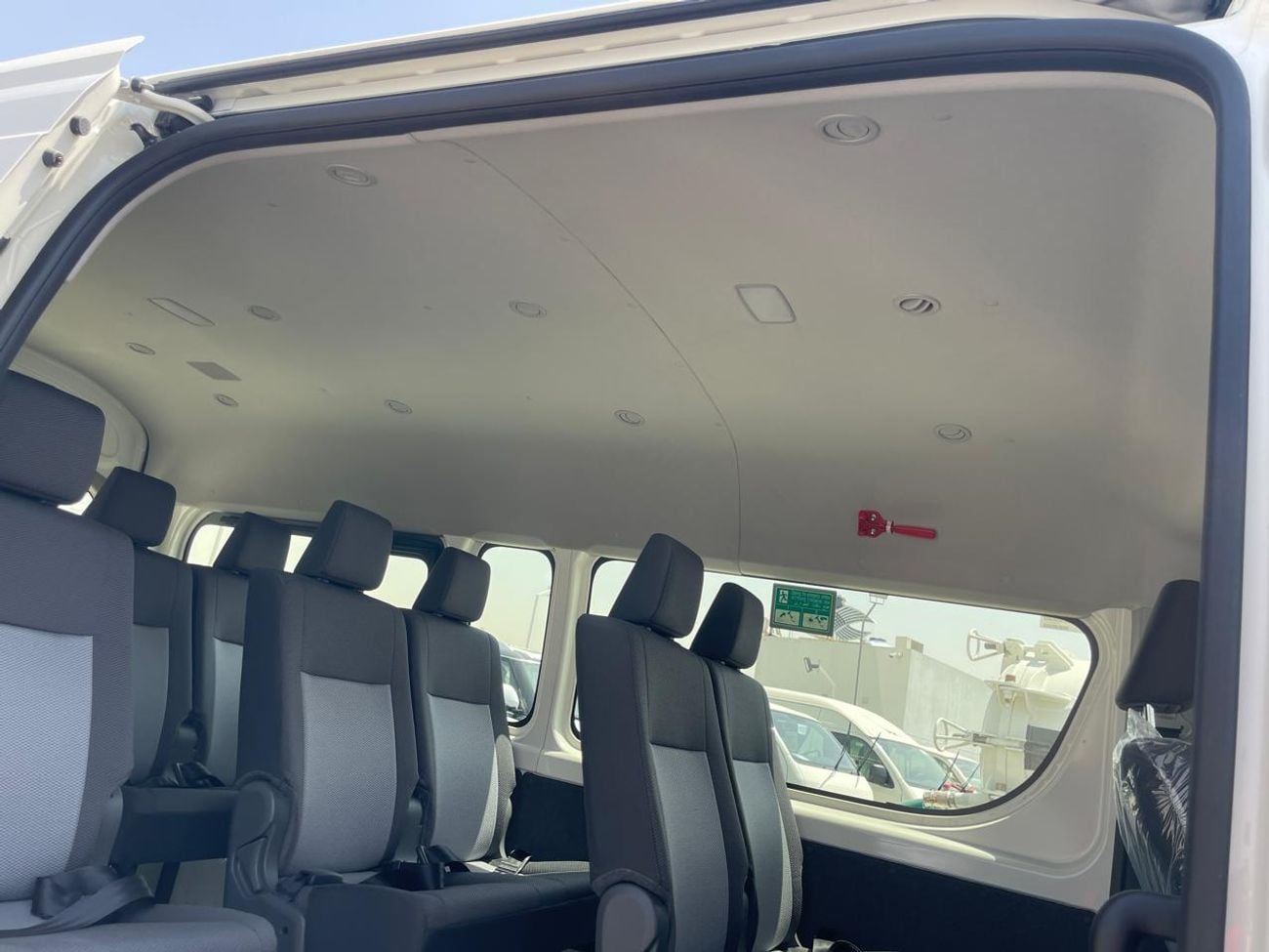 Toyota Hiace DX