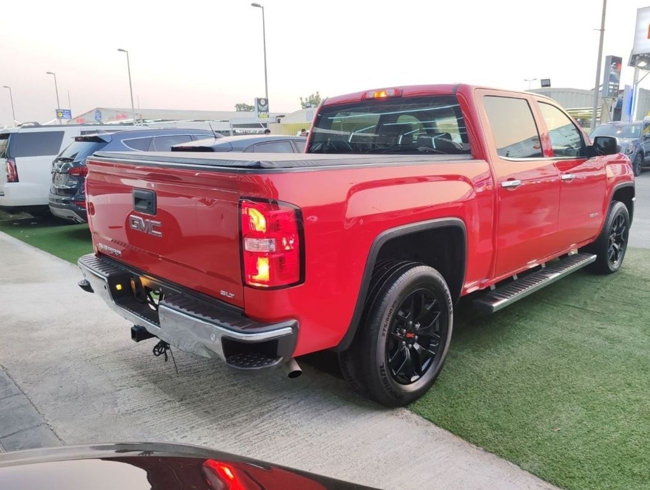 GMC Sierra 5.3L V8 SLT Crew Cab (AWD)