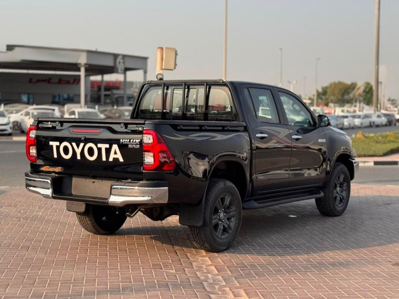 Toyota Hilux SR5 2.7L Manual GCC 2026 Export Price @ 128,000 AED