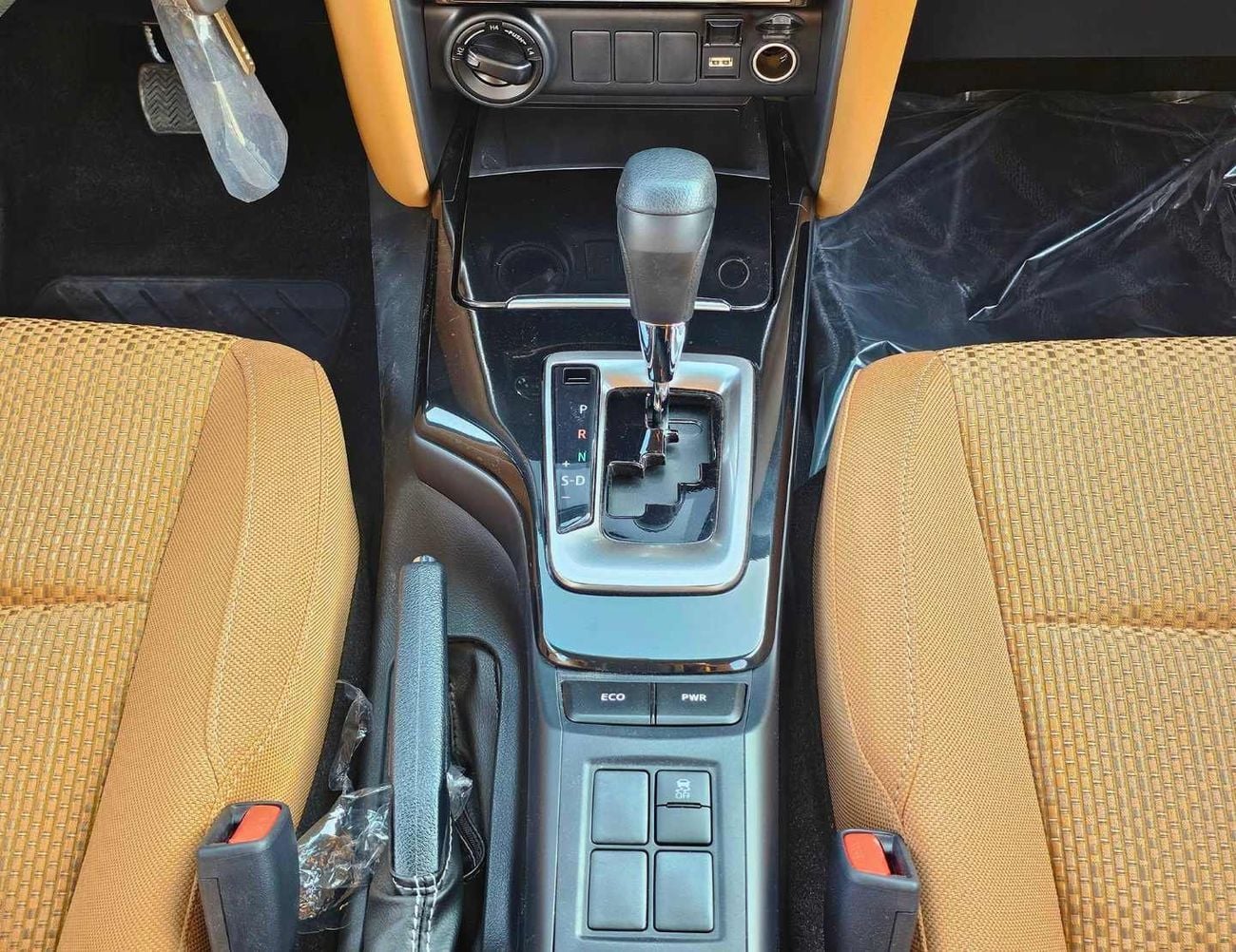 Toyota Fortuner EXR SR5 MID OPTION , OM || 2.7L PETROL V4 A/T 4WD / AUTO AC  (CODE # FPE1)
