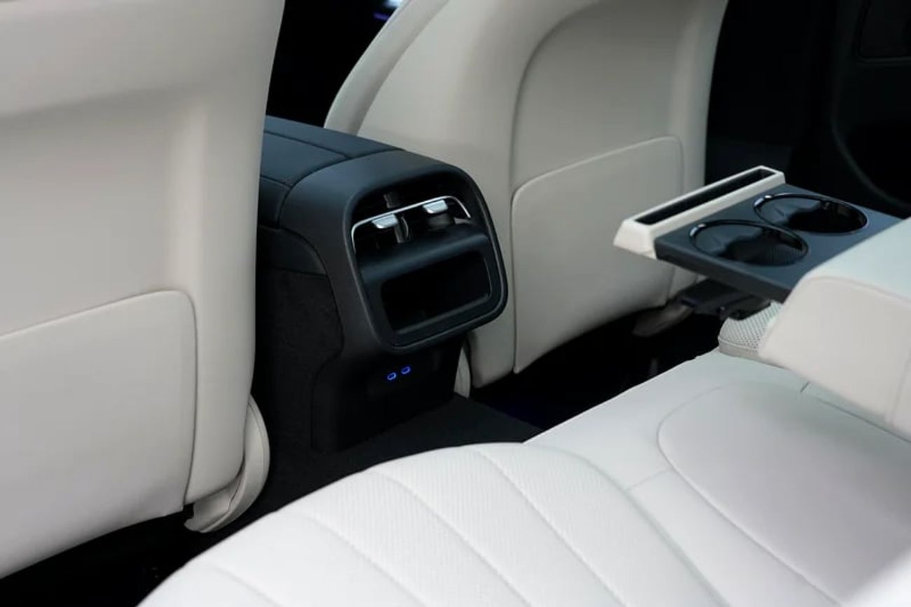 مرسيدس بنز E 200 كوبيه Best | E 200 | GCC 0km | Agency Warranty | AMG Sports Package