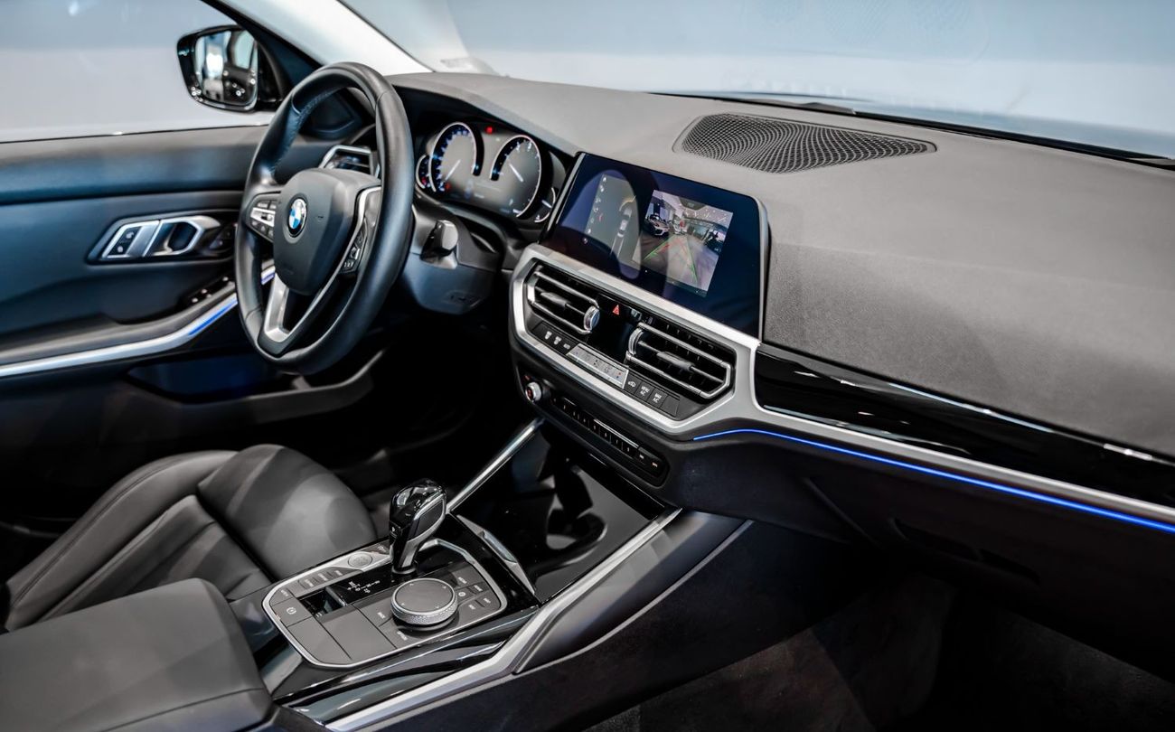 BMW 320i Exclusive 2020 BMW 320i, 2025 BMW Warranty + Service Contract, Full Service History, Low KMs, GCC