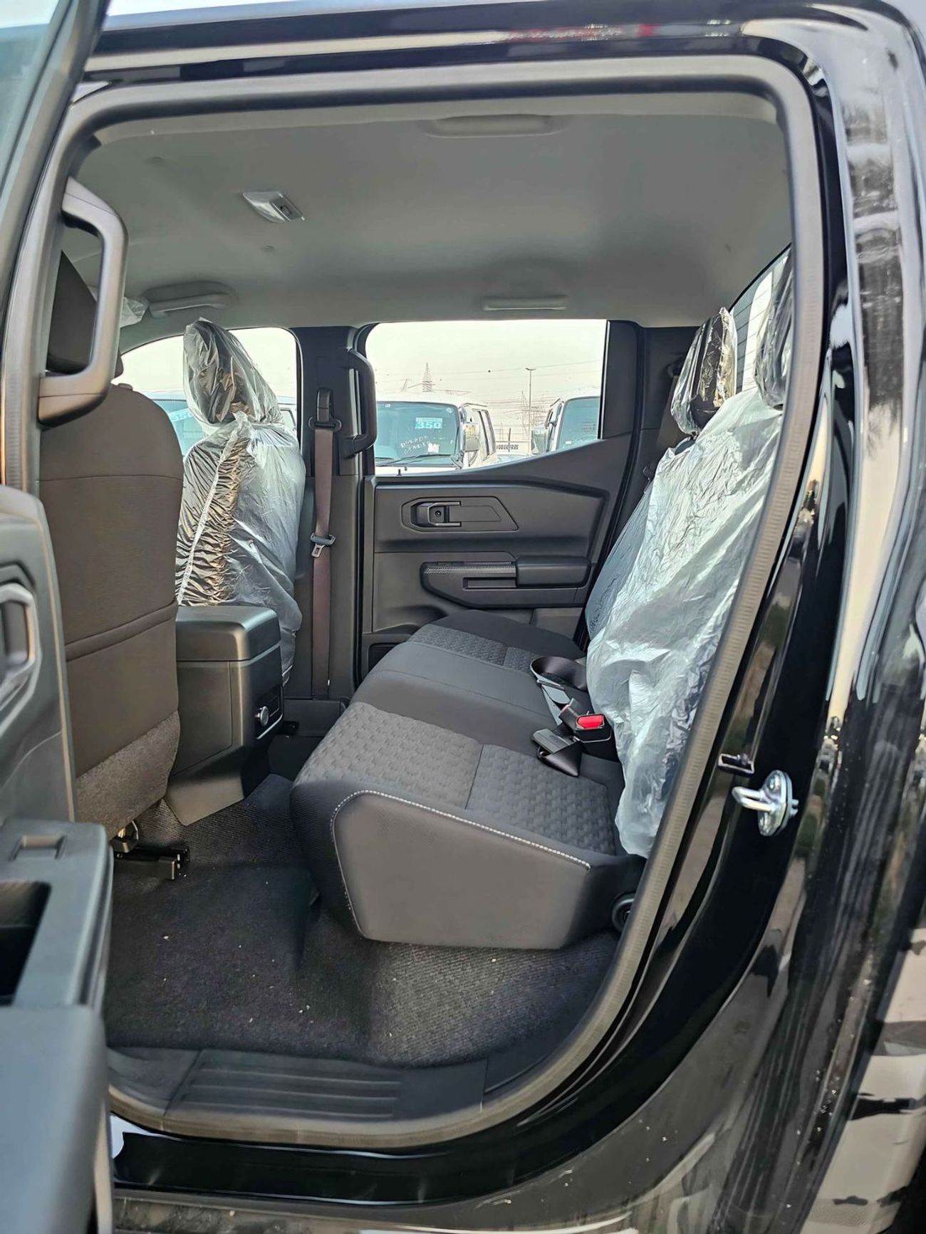 Mitsubishi L200 GLX 2.4L PETROL / MT / HIGH OPTION / CODE#GLXP