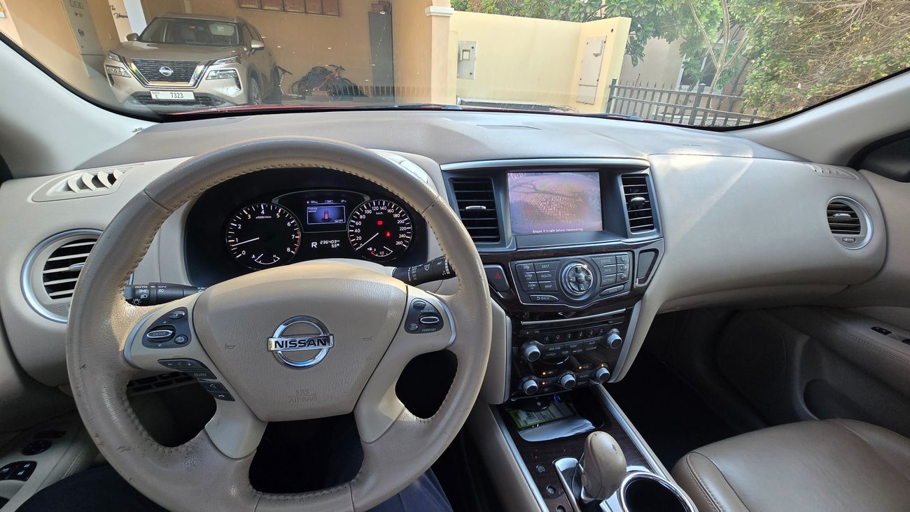 Nissan Pathfinder SV 3.5L (260 HP) 4WD