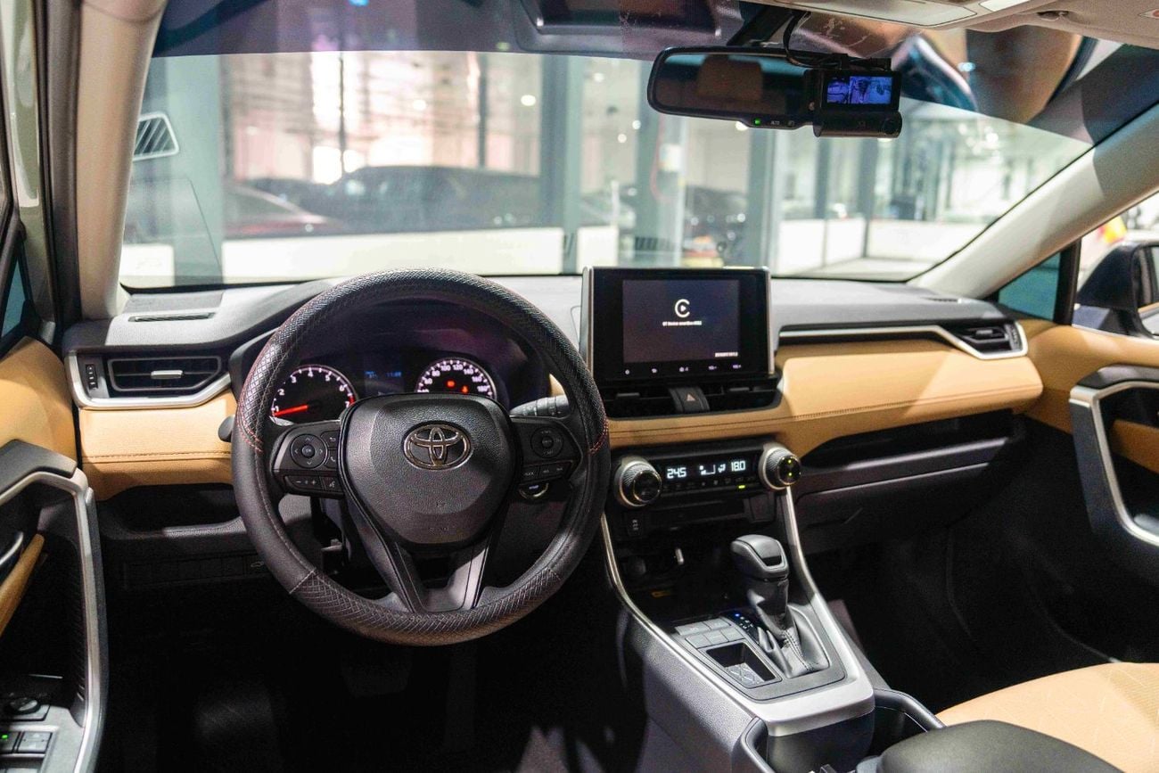 Toyota RAV4 VX | 2025 | GCC Specs | Manufacturer Warranty | Single Owner