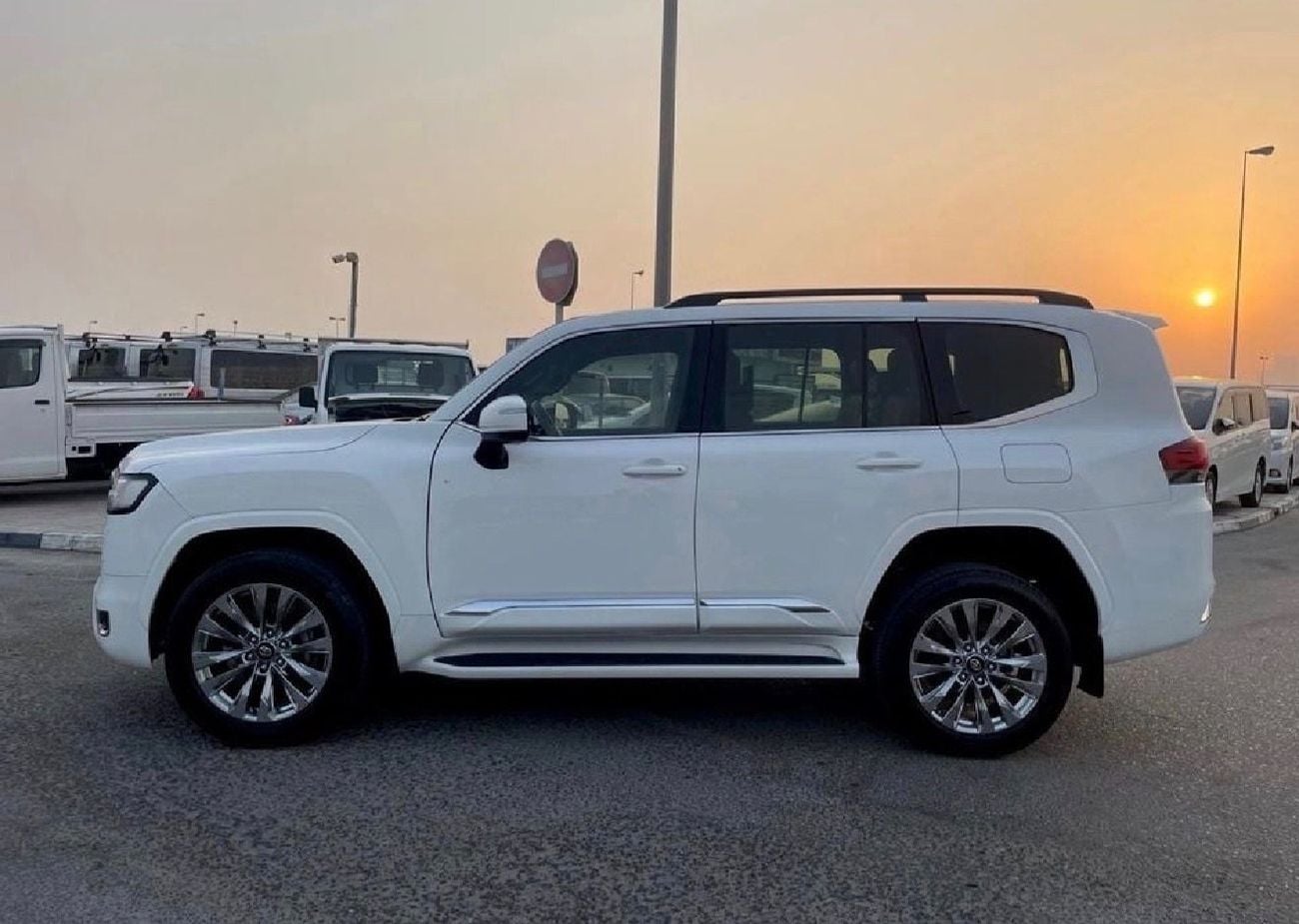Toyota Land Cruiser VXR — фото 3