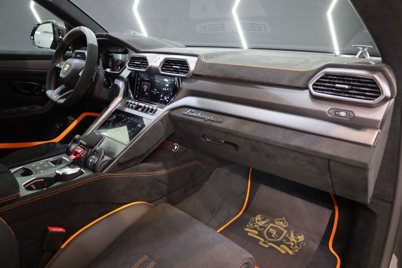 لامبورغيني اوروس 2024 Lamborghini Urus Performante, Full Carbon Fiber Pack, Individual Rear Seats, Dealer Warr + Serv