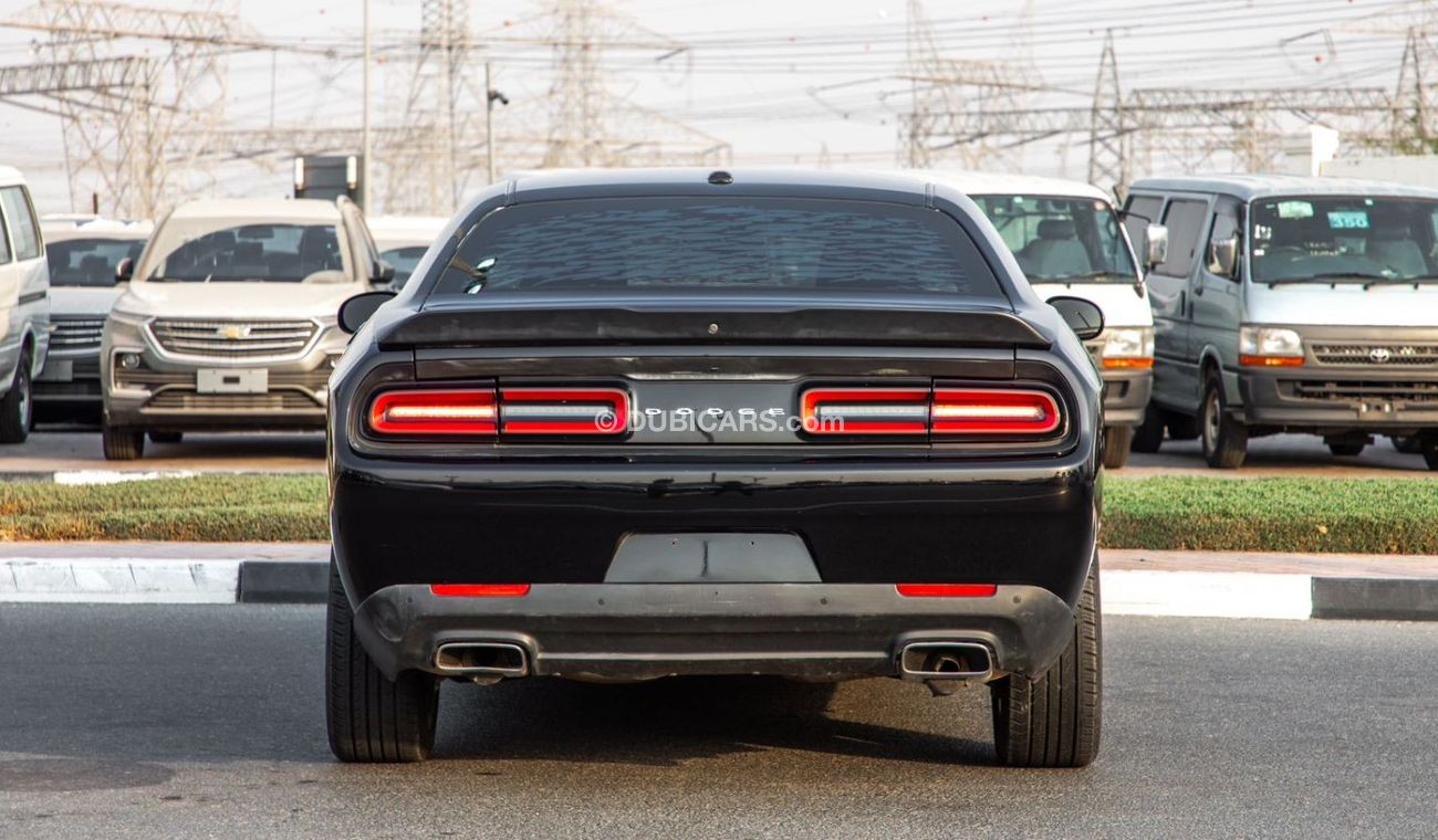 Dodge Challenger Dodge Challenger SXT V6 / 2018 / USA