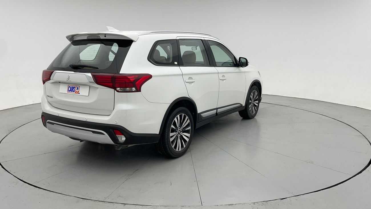 ميتسوبيشي آوتلاندر GLX LOWLINE 2.4 | بدون دفعة مقدمة | اختبار قيادة مجاني للمنزل