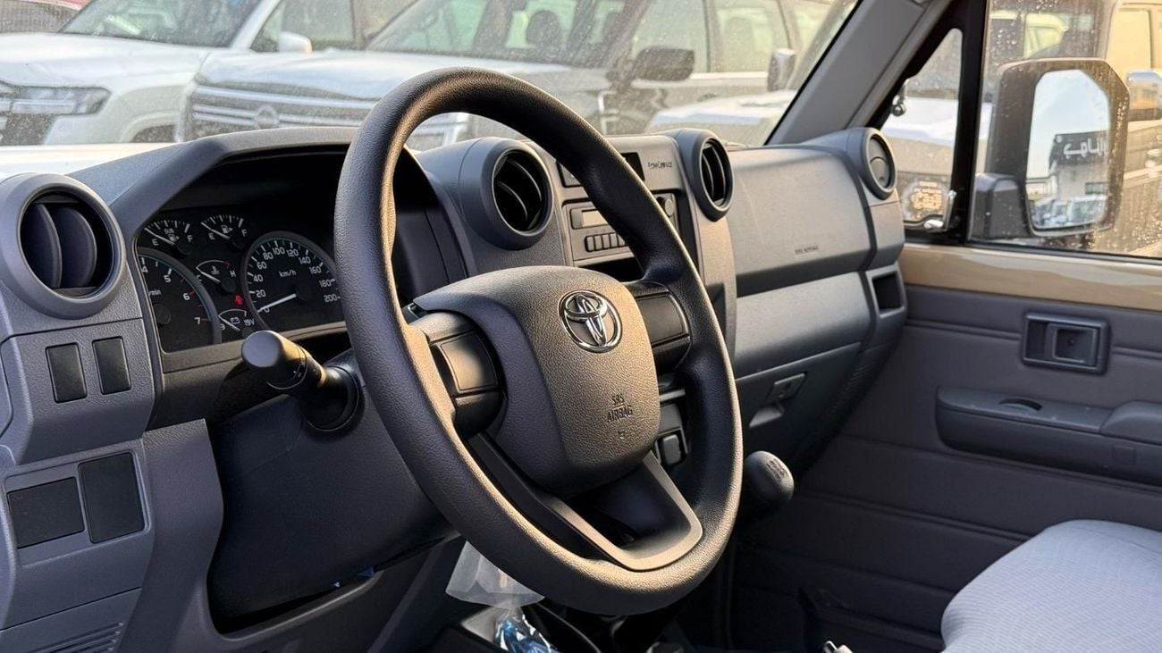 تويوتا لاند كروزر 70 LC 78 4.0 V6 PETROL MANUAL
