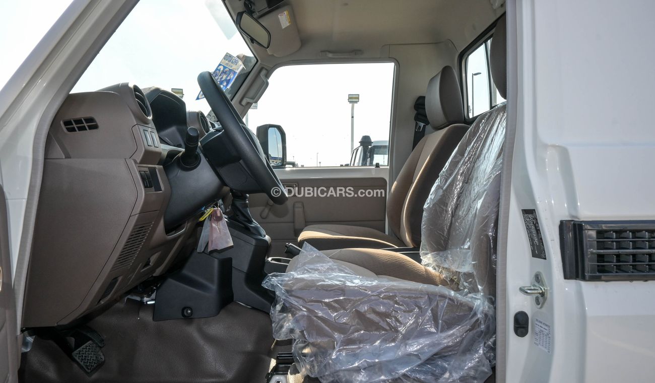 Toyota Land Cruiser Pick Up LC79 2.8L YM 2024 BASIC