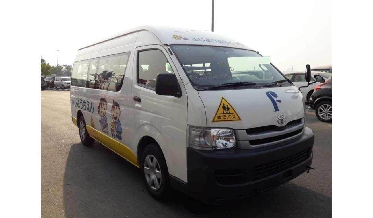 تويوتا هاياس Hiace Commuter RIGHT HAND DRIVE (Stock no PM 186 )