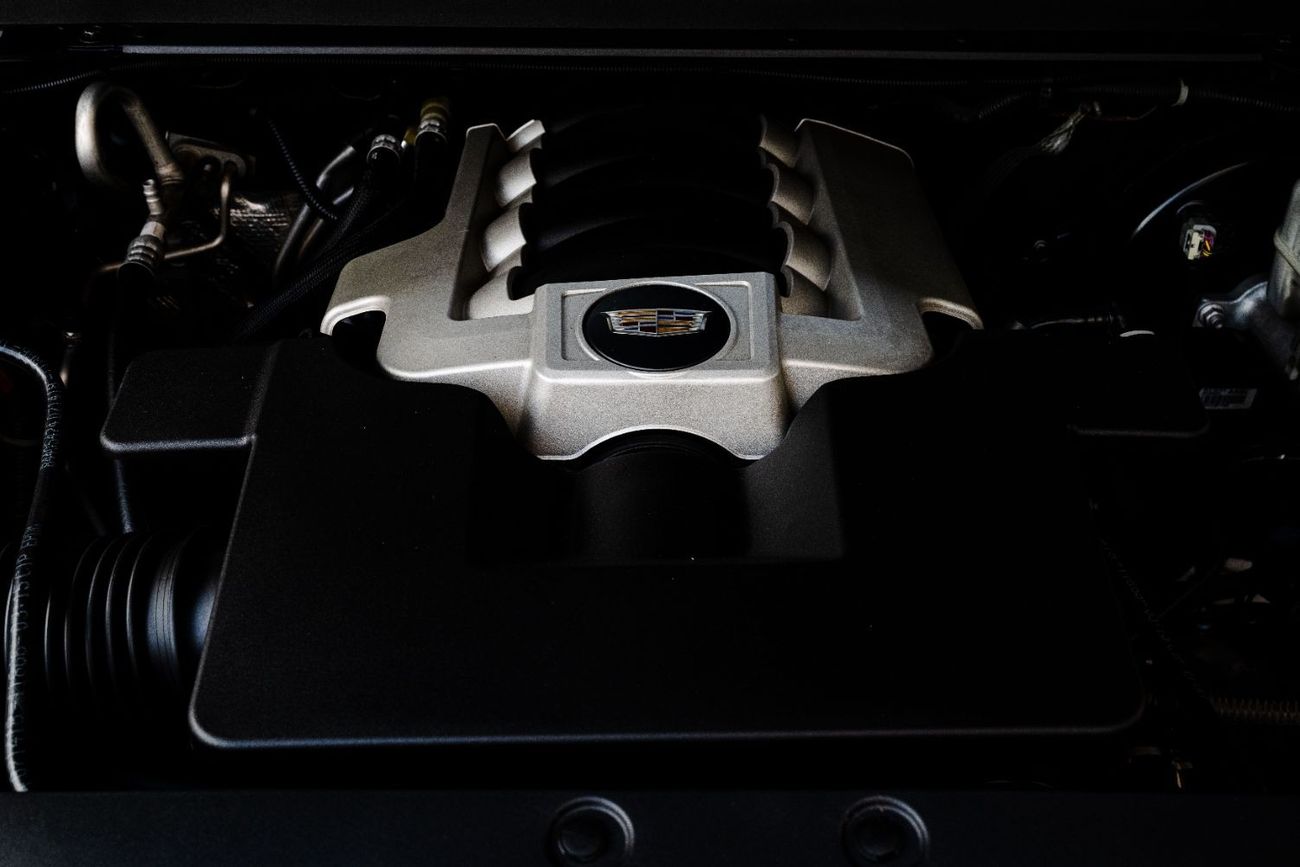 Cadillac Escalade ESV Platinum 6.2L | 3,329 P.M  | 0% Downpayment | Agency Service