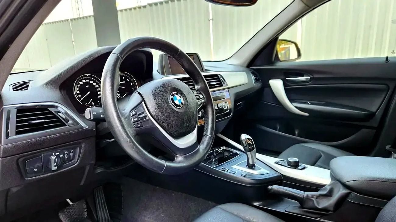 بي أم دبليو 120i 120||DIGITAL SPEEDOMETER|| CARPLAY || FULL AGENCY SERVICES|| ACCIDENT FREE ORIGINAL PAINT