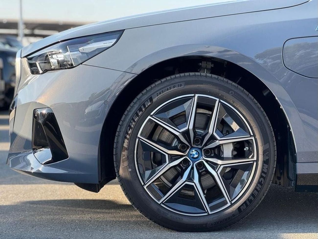 BMW i5 BMW I5 2024 35L