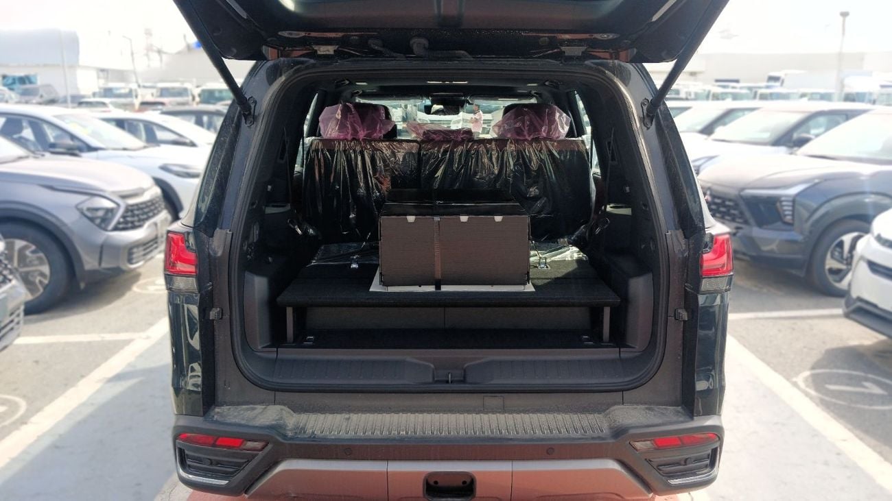 لكزس LX 700h Signature