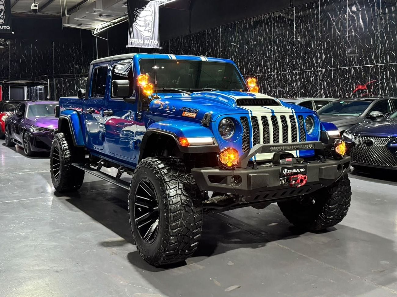 Jeep Gladiator SPORT 4x4 | Jeepers edition | GCC | Well Maintained