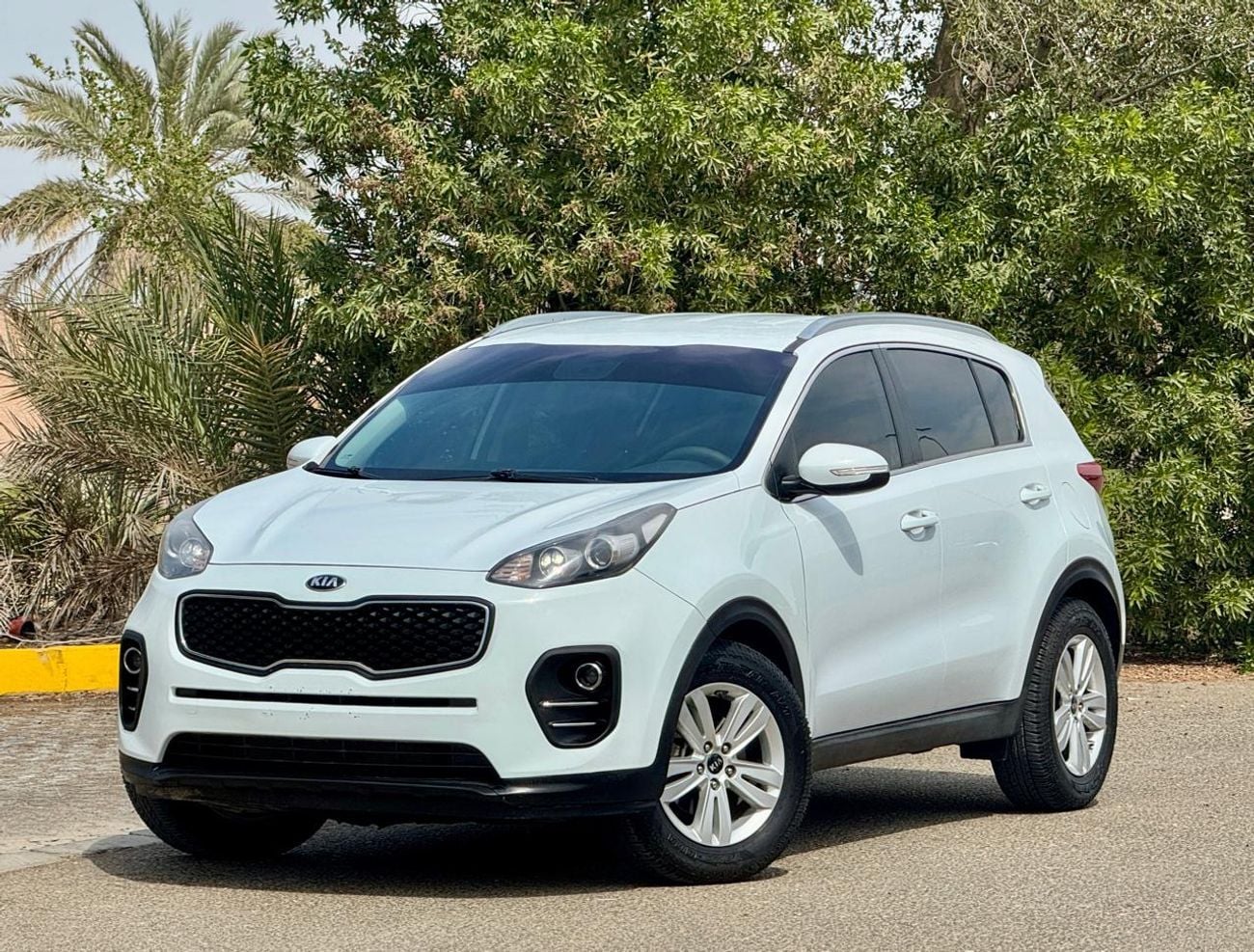 Kia Sportage LX 1.6L FWD 730x48- Monthly | GCC | Cruise, Camera, GPS l Accident Free