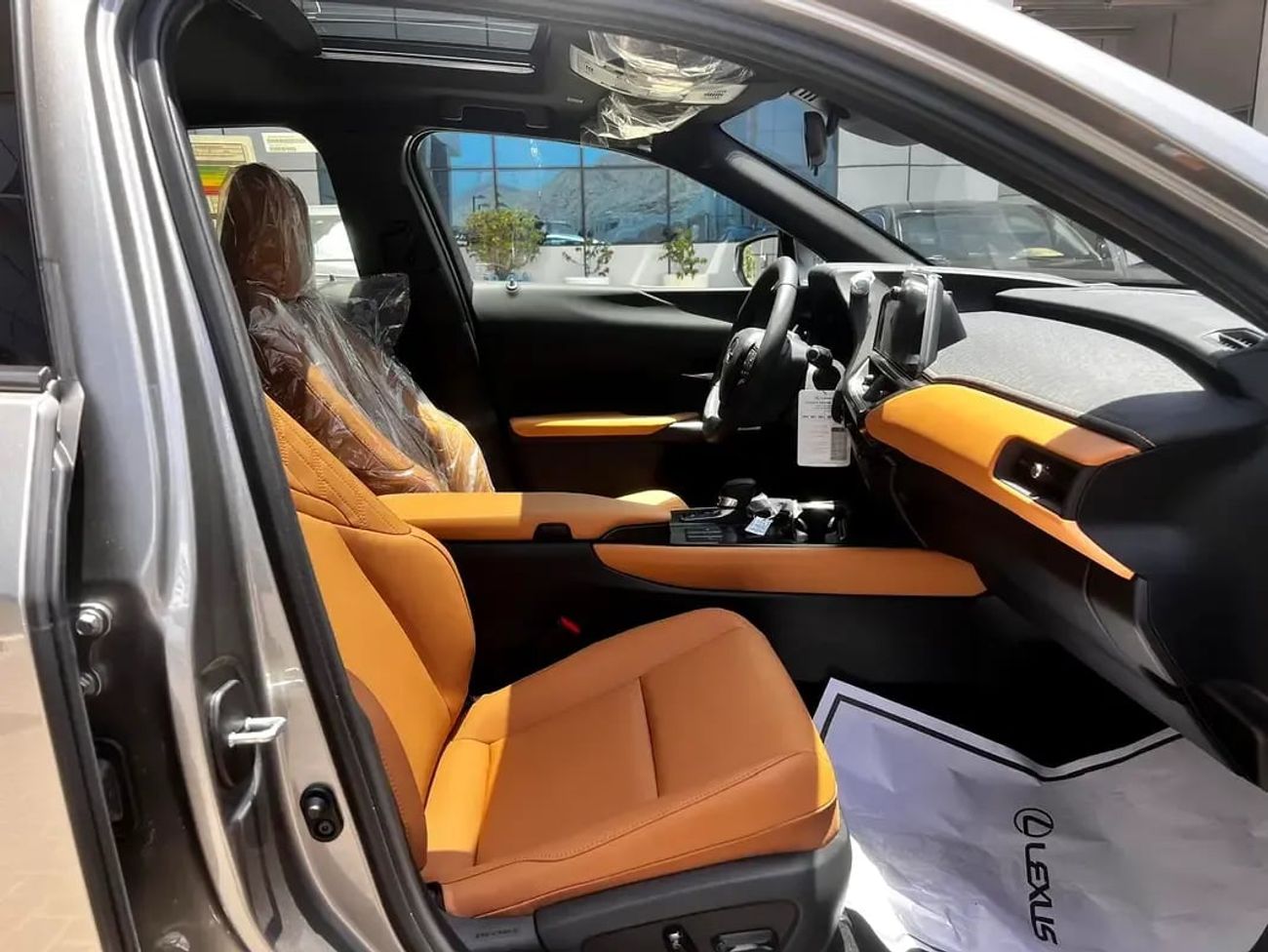 لكزس UX300h Elite Lexus UX 300e 2025 مواصفات خليجية