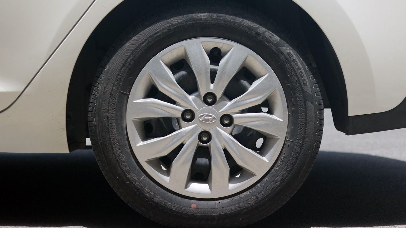 Hyundai Accent SMART | GCC | Complete Service History | Zero Down payment support