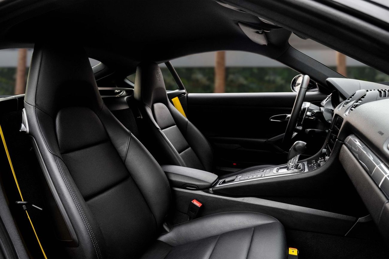 Porsche 718 Cayman | 5,679 P.M  | 0% Downpayment | Sports Chrono!