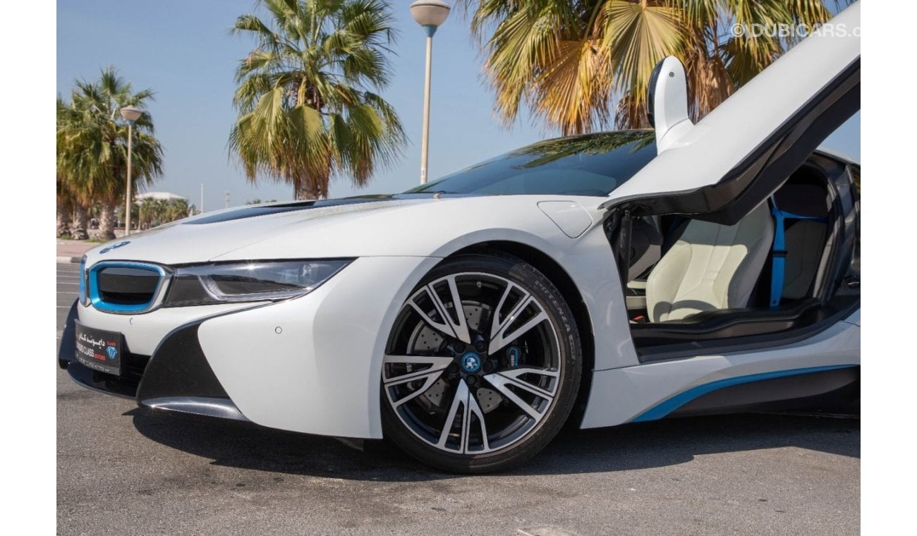 بي أم دبليو i8 بي ام دبليو i8 V3 تيربو خليجي هايبرد 2016 كامل المواصفات