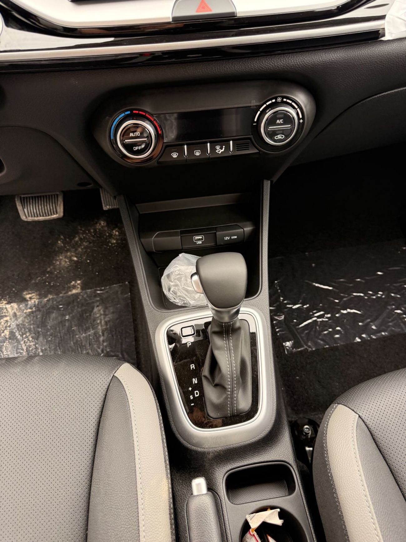 Kia KX1 1.4L CVT WITH SUNROOF