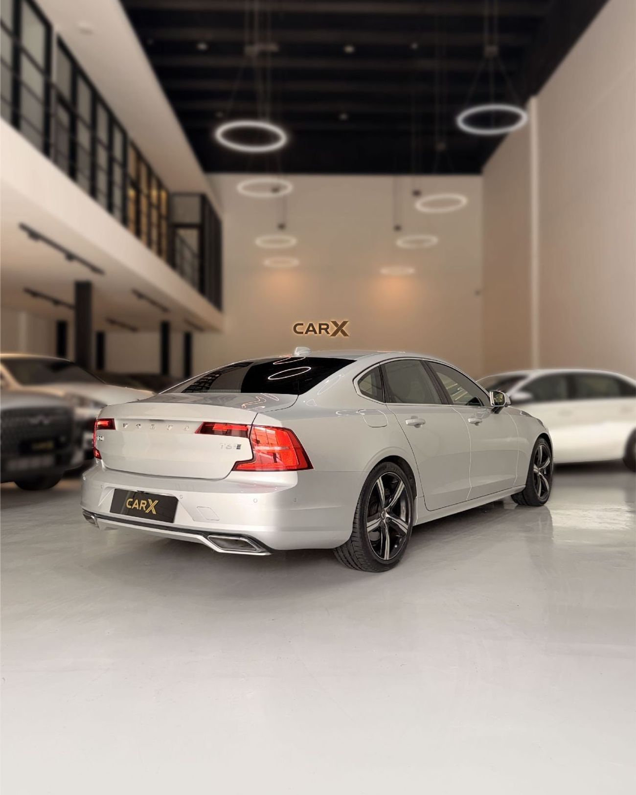 فولفو S90 R DESIGN