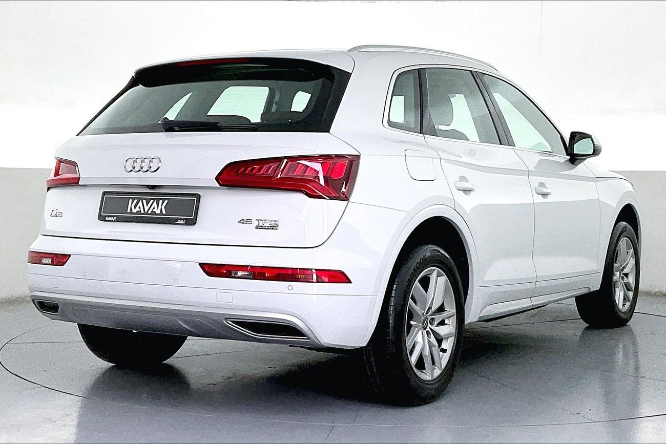 أودي Q5 45 TFSI quattro Basic | National Day Celebration | شامل الضمان | 0 ﺪﻔﻋﺓ ﺃﻮﻟﻯ