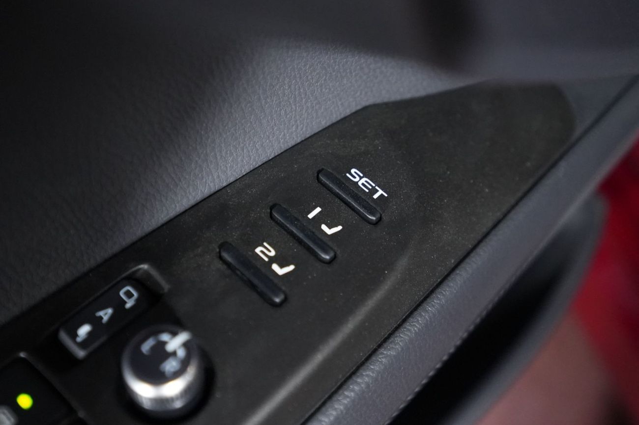 تويوتا كامري Lumiere2.5L Hybrid