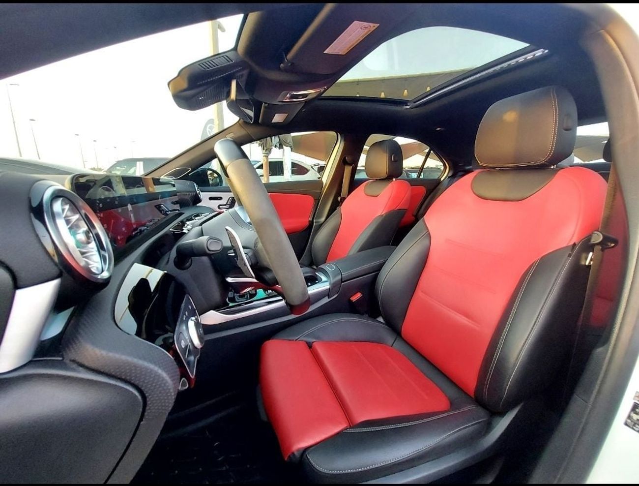 مرسيدس بنز A 35 AMG Premium + 2.0L