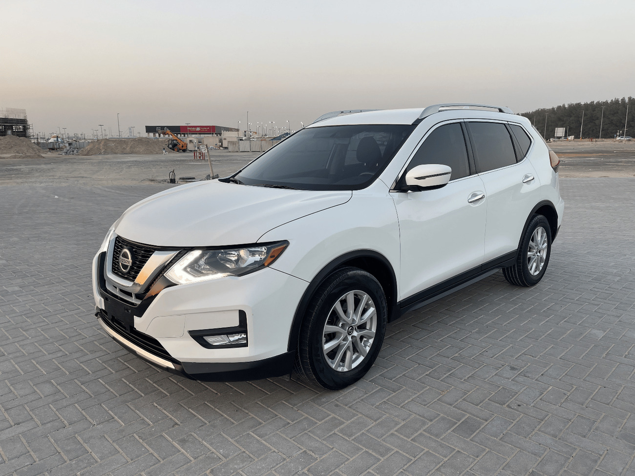 Nissan Rogue nissan rouge 2017 usa in very good    Nissan Pathfinder    Excellent Condition (USA  _ SPEC) - MODEL