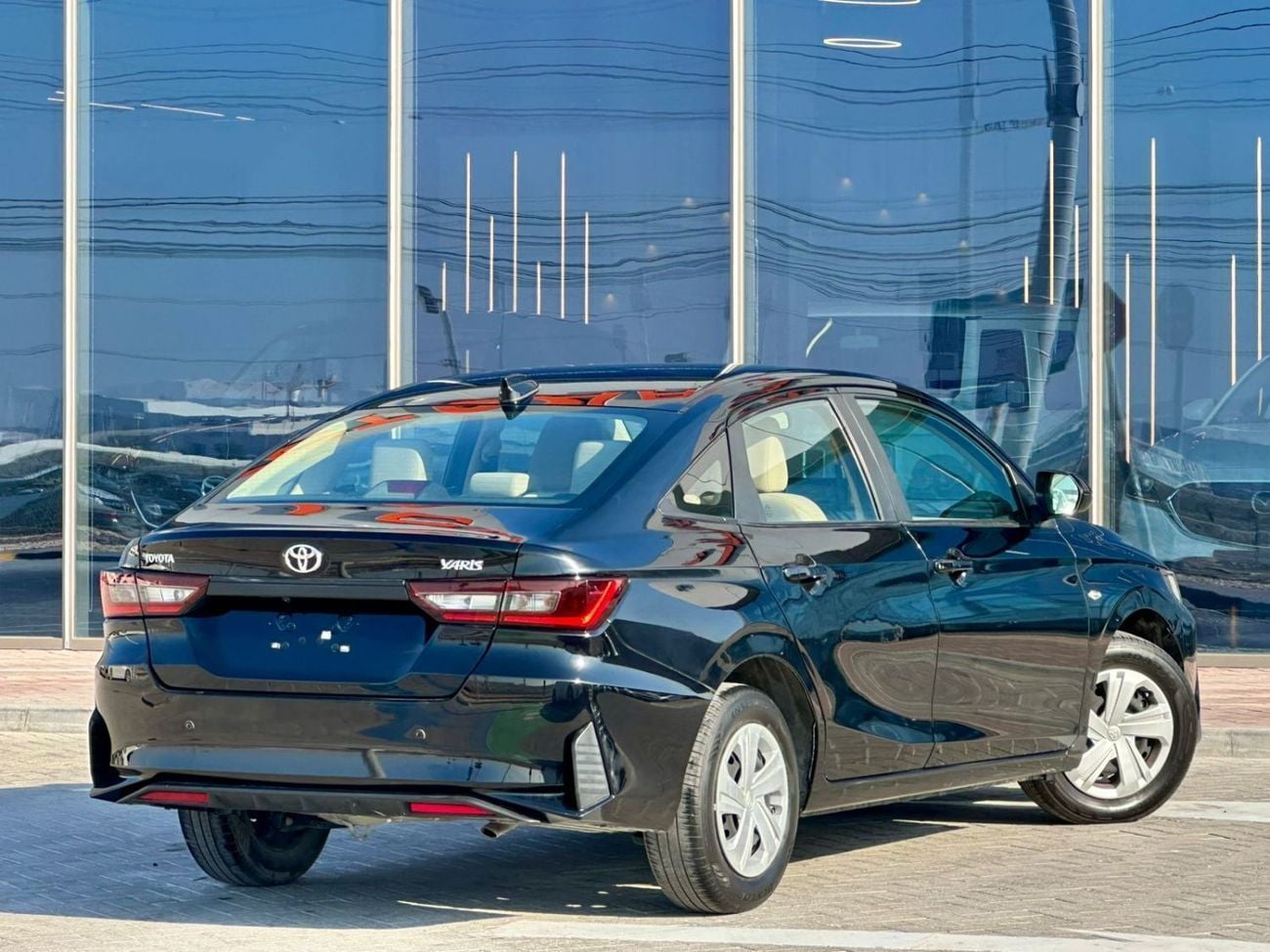 Toyota Yaris 1.5L E 635-Monthly l GCC l Camera, GPS l Accident Free
