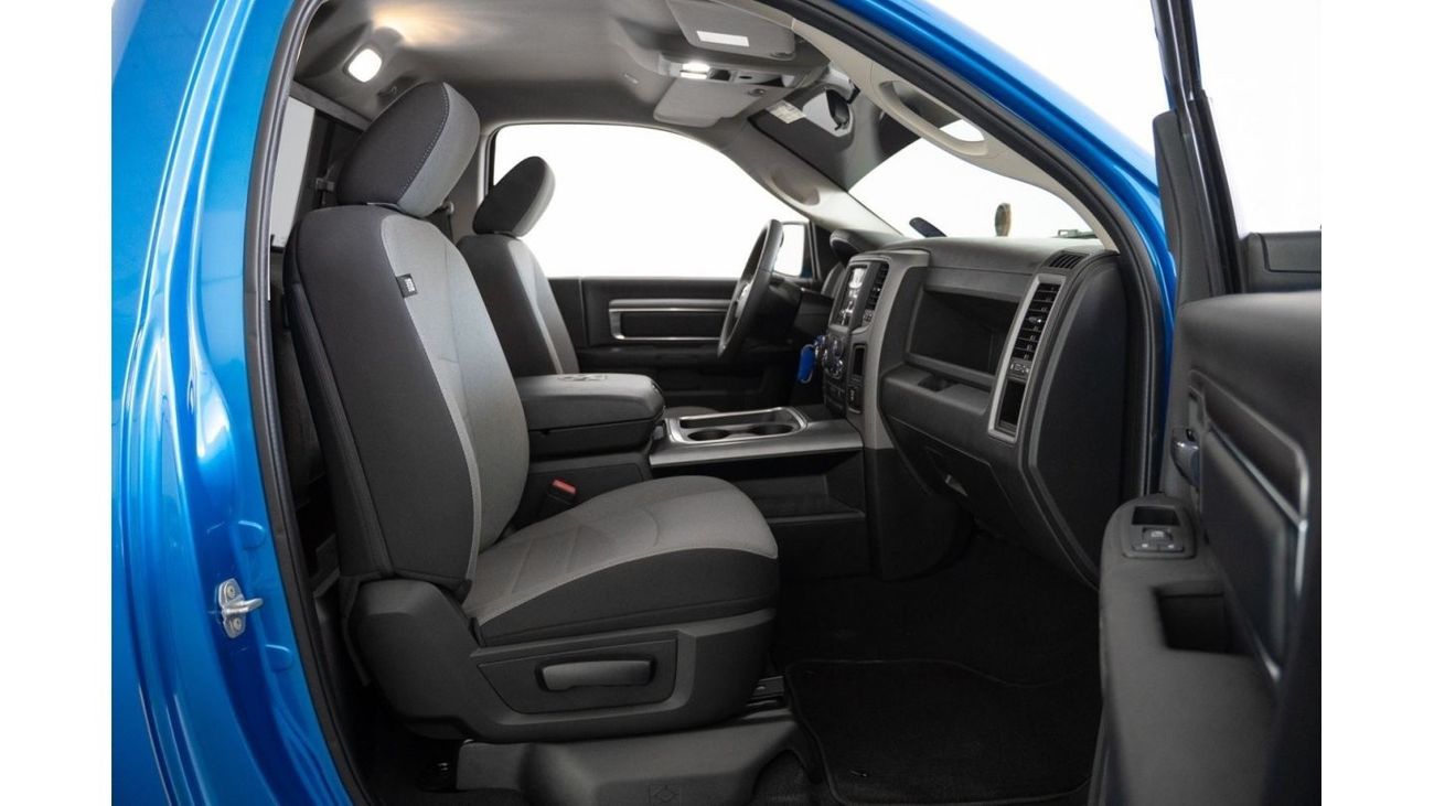 Dodge Ram Van 2022 Dodge Ram 1500 Classic 4x4 / Full Service History / Dodge Warranty