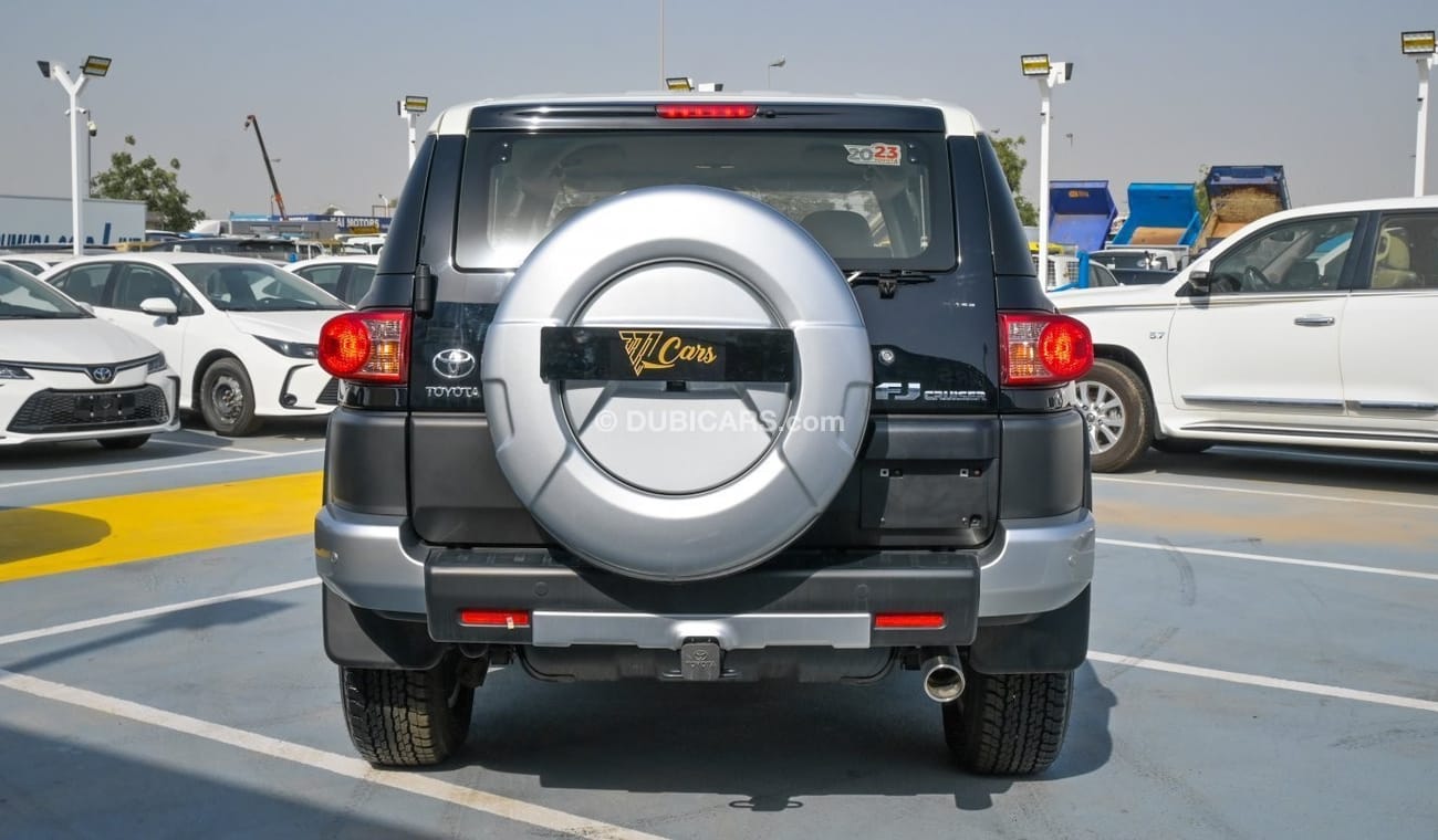Toyota FJ Cruiser TOYOTA FJ CRUISER 4.0 V6 GCC 2023
