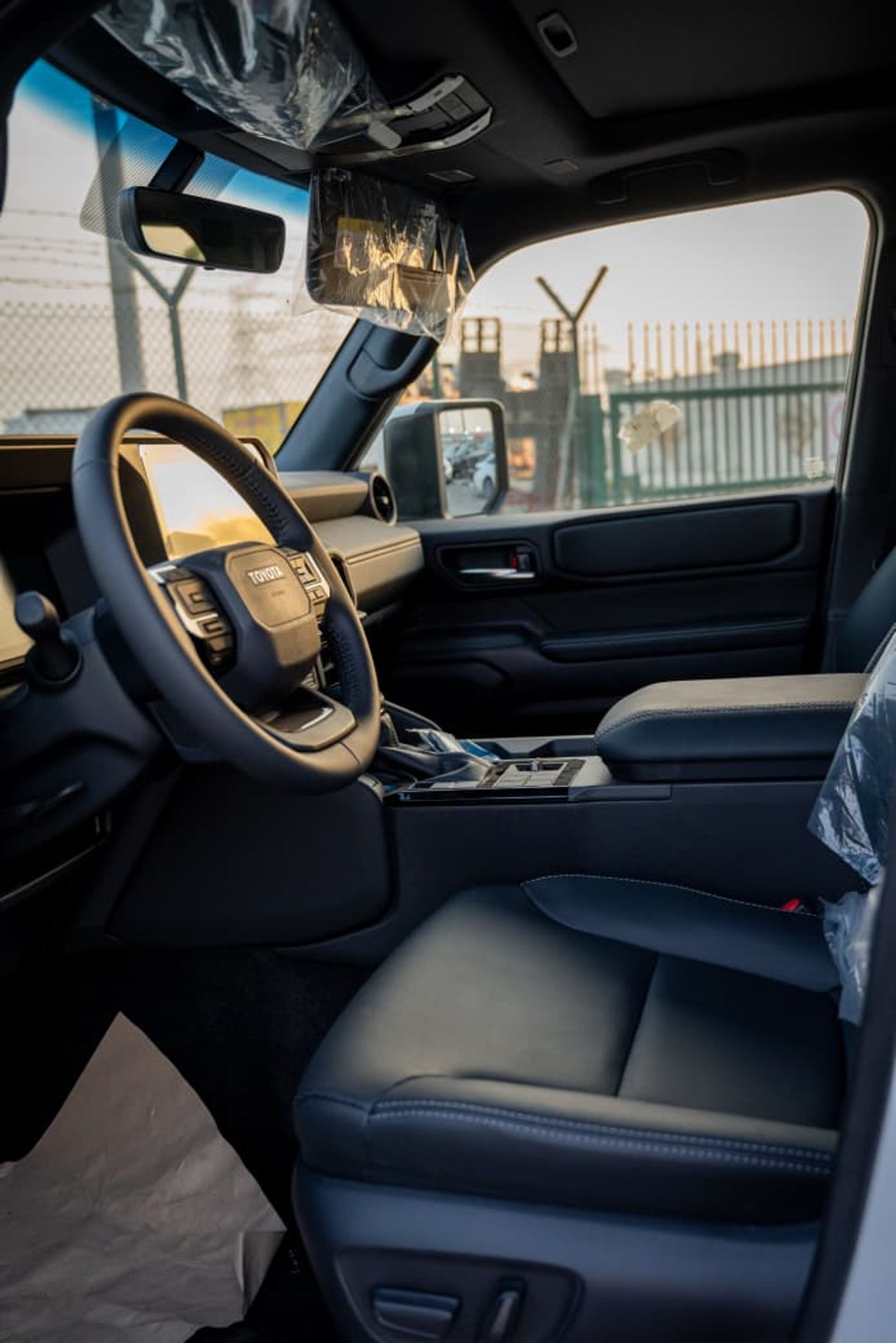 Toyota Prado 2024 Toyota Prado All-Rounder (with Sunroof & Coolbox) J250 7-Seater 2.8L Turbo 4-Cyl Diesel A/T 4WD