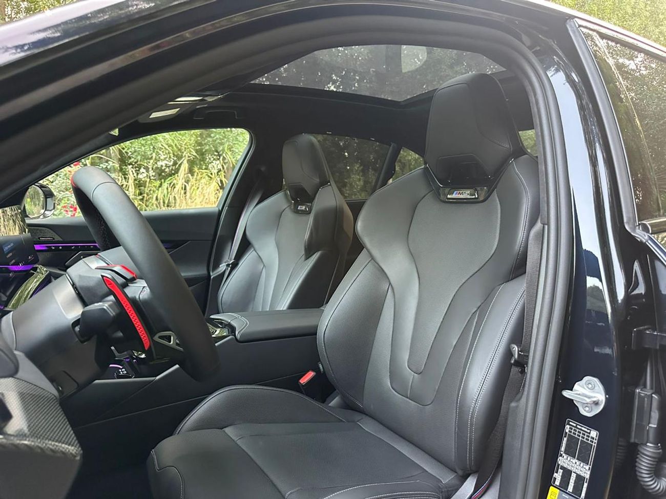 BMW M5 2025 BMW M5 | 4.4L V8 Twin-Turbo | 717 HP | Plug-in Hybrid | Dark Navy Blue | 13000 KM | Like New