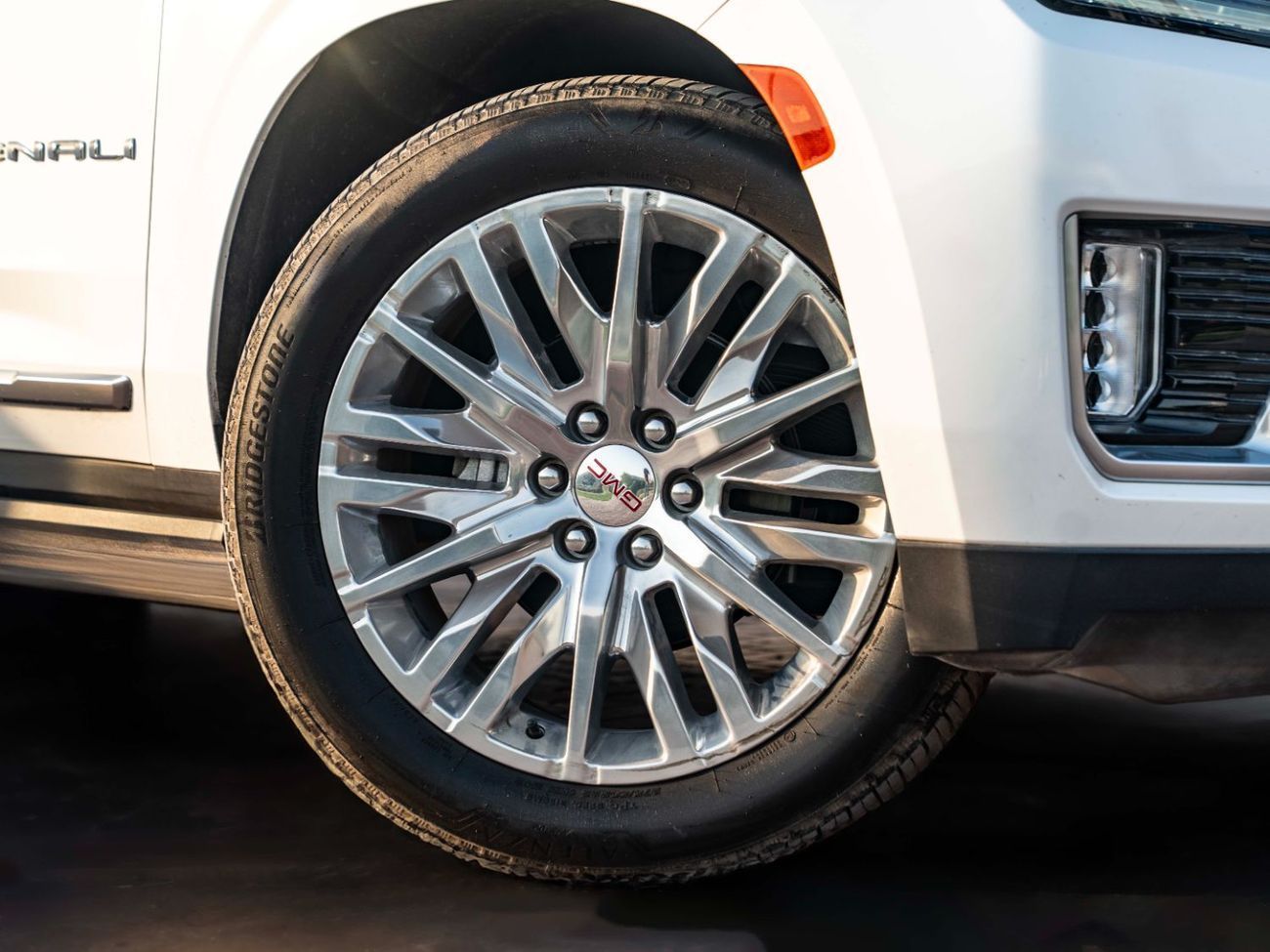 GMC Yukon 6.2 V8 Denali (AWD)